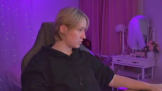 Snapshot of CinBellamy chatting on 01/14/26, 06:08 CinBellamy online show from 01/14/26, 06:08