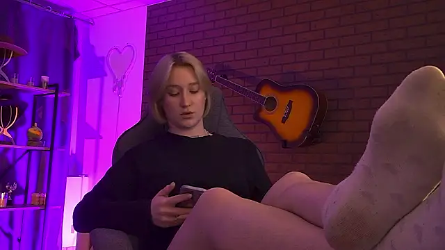 Snapshot of CinBellamy chatting on 03/06/26, 03:14 CinBellamy online show from 03/06/26, 03:14