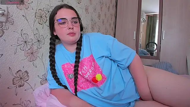 Alice next door online show from 06/21/26, 10:51