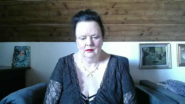TiffanyMature online show from 04/25/26, 02:25