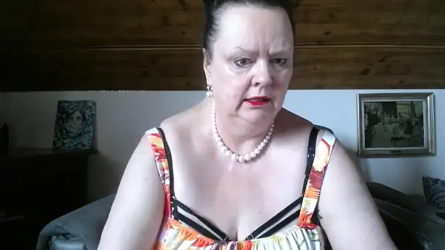 Snapshot of TiffanyMature chatting on 05/08/26, 07:14 TiffanyMature online show from 05/08/26, 07:14