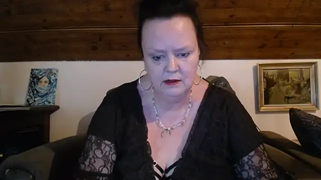 Snapshot of TiffanyMature chatting on 05/11/26, 02:12 TiffanyMature online show from 05/11/26, 02:12