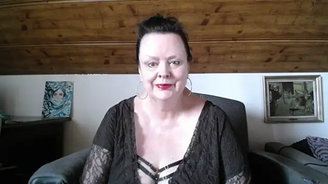 Snapshot of TiffanyMature chatting on 06/13/26, 07:17 TiffanyMature online show from 06/13/26, 07:17
