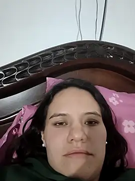 Snapshot of yarafuckass chatting on 10/19/25, 05:30 yarafuckass online show from 10/19/25, 05:30