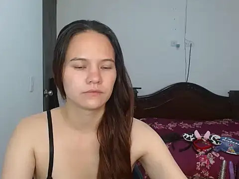 Snapshot of yarafuckass chatting on 10/21/25, 04:41 yarafuckass online show from 10/21/25, 04:41