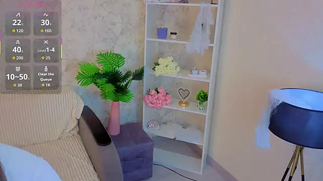 Snapshot of GiseleLamos chatting on 11/18/25, 03:45 GiseleLamos online show from 11/18/25, 03:45