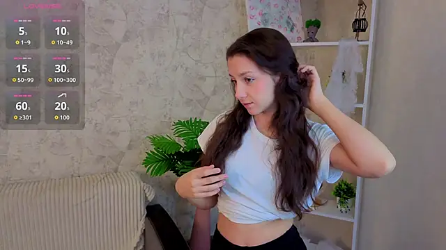 Snapshot of GiseleLamos chatting on 11/19/25, 03:17 GiseleLamos online show from 11/19/25, 03:17