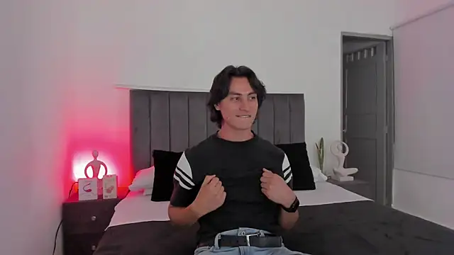 AlexanderHall online show from 09/09/25, 11:04