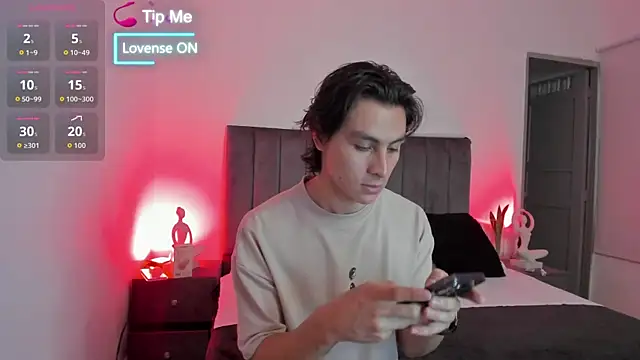 AlexanderHall online show from 09/14/25, 07:57