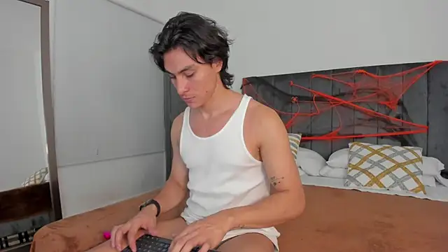 AlexanderHall online show from 10/28/25, 12:58