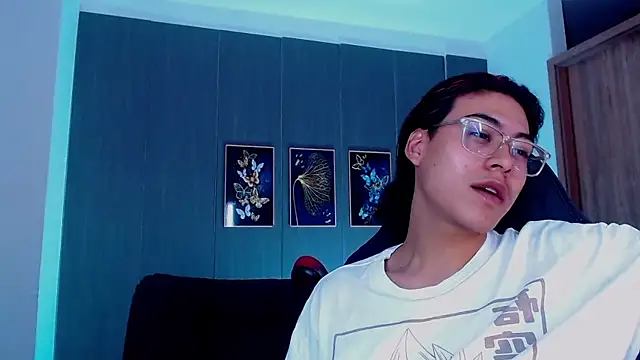 dirty model online show from 09/28/25, 10:53