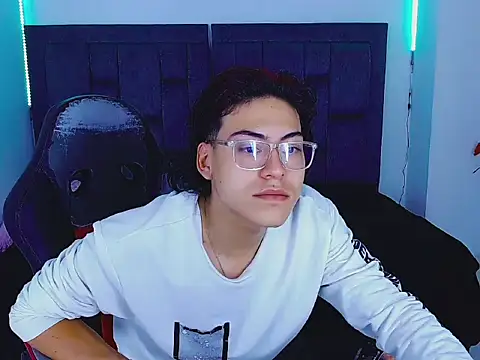 dirty model online show from 10/18/25, 10:27