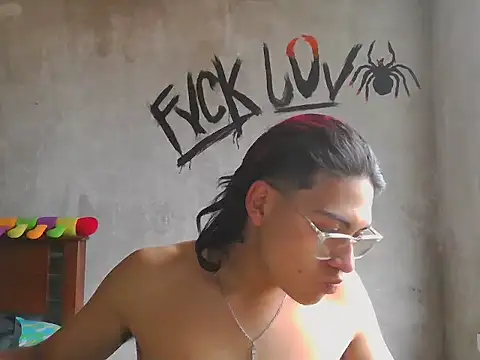 dirty model online show from 02/25/26, 09:57