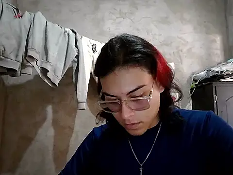 dirty model online show from 04/24/26, 03:47