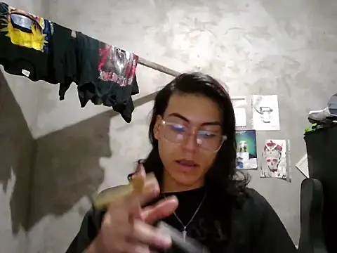 dirty model online show from 05/02/26, 07:13