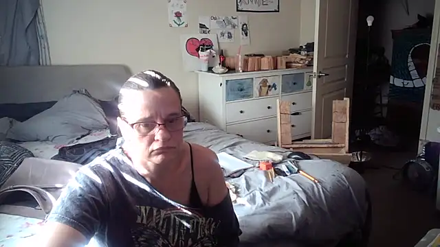 Snapshot of PremiumKitty chatting on 02/12/26, 08:37 PremiumKitty online show from 02/12/26, 08:37