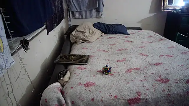 Snapshot of PremiumKitty chatting on 03/16/26, 05:44 PremiumKitty online show from 03/16/26, 05:44