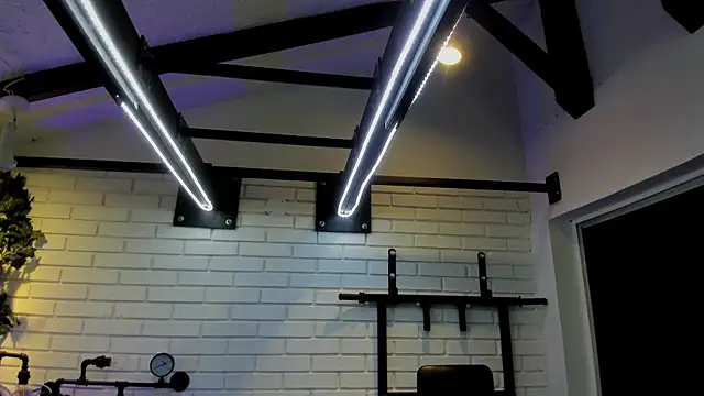 ItaloMoore online show from 10/25/25, 11:51