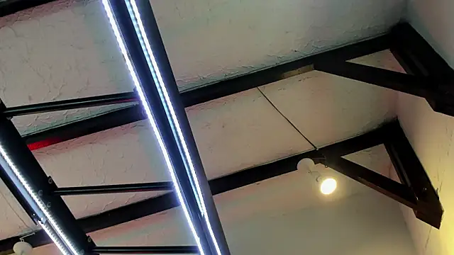 ItaloMoore online show from 11/23/25, 11:21