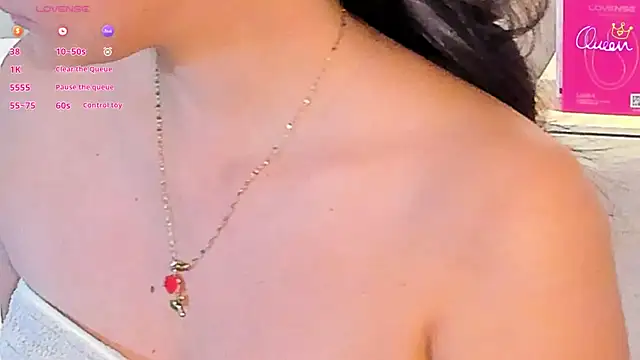 VioletHilton online show from 03/16/26, 06:45