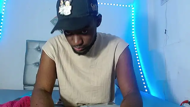 eebony stallion online show from 11/17/25, 06:14