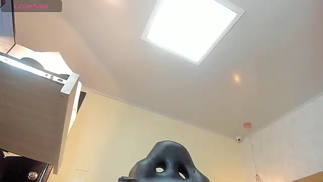MELISSAROUGE online show from 05/06/26, 07:41