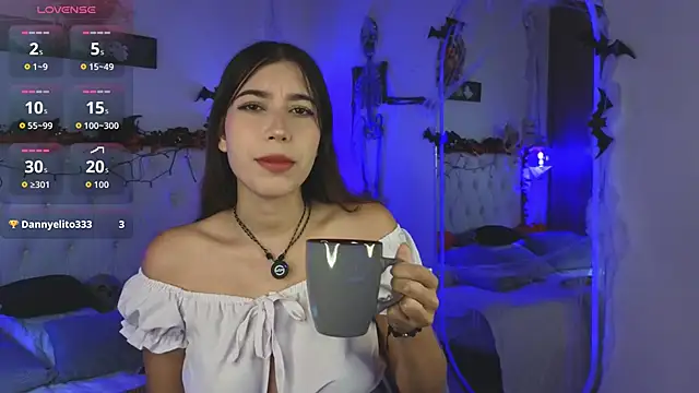 lila min online show from 10/27/25, 01:59