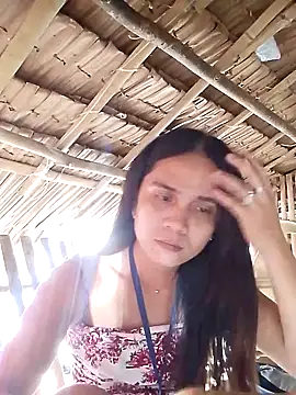 Snapshot of lexyyr17 chatting on 04/15/26, 12:06 lexyyr17 online show from 04/15/26, 12:06