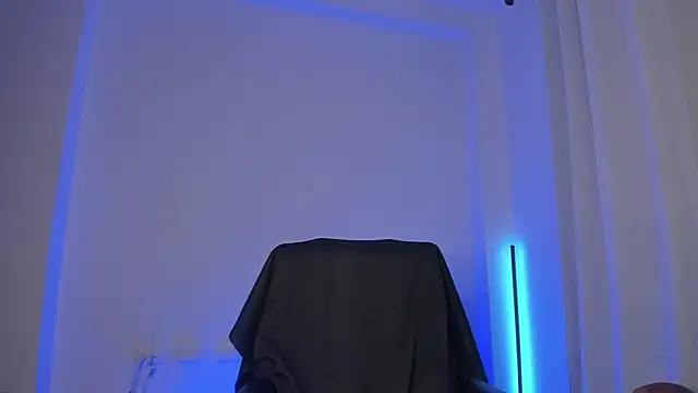 Snapshot of nathan_blake chatting on 12/22/25, 09:45 nathan blake online show from 12/22/25, 09:45