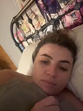 Snapshot of M1l3yD3w chatting on 09/26/25, 12:53 M1l3yD3w online show from 09/26/25, 12:53