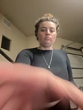 M1l3yD3w online show from 12/03/25, 01:13