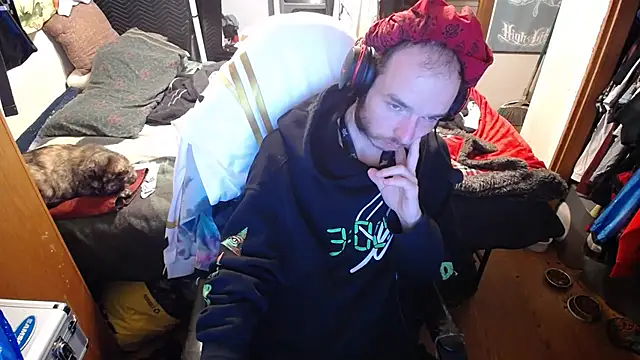 Snapshot of womenhateme69 chatting on 11/29/25, 06:49 womenhateme69 online show from 11/29/25, 06:49