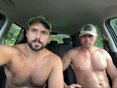 CasadoLutadorBigStuds online show from 05/05/26, 07:11