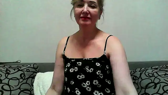 IrynaMolbertx online show from 03/11/26, 06:03