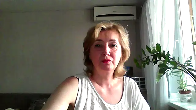 IrynaMolbertx online show from 03/18/26, 02:09