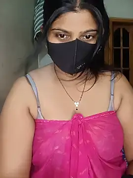 Snapshot of reena502 chatting on 05/22/26, 12:18 reena502 online show from 05/22/26, 12:18