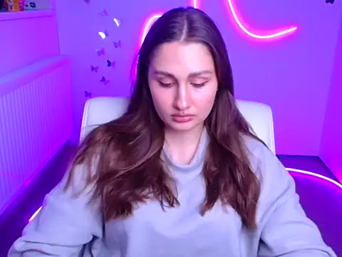 Stefanie Sweet online show from 11/06/25, 12:28