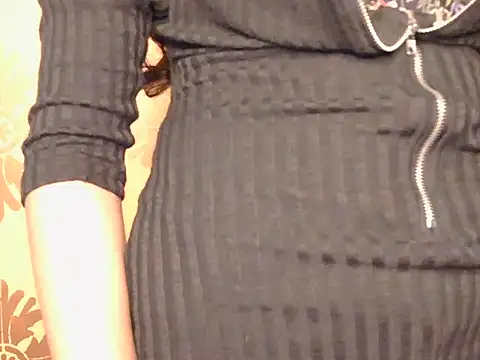 imaila18 online show from 10/02/25, 04:52