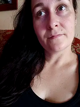 Snapshot of Amandda_ chatting on 09/10/25, 11:32 Amandda online show from 09/10/25, 11:32