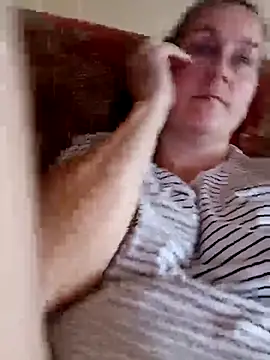 Snapshot of Amandda_ chatting on 09/24/25, 09:23 Amandda online show from 09/24/25, 09:23