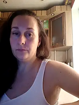 Snapshot of Amandda_ chatting on 09/27/25, 02:44 Amandda online show from 09/27/25, 02:44