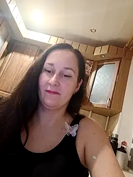 Snapshot of Amandda_ chatting on 10/13/25, 06:19 Amandda online show from 10/13/25, 06:19