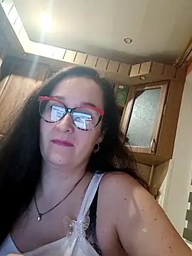 Snapshot of Amandda_ chatting on 10/20/25, 05:57 Amandda online show from 10/20/25, 05:57