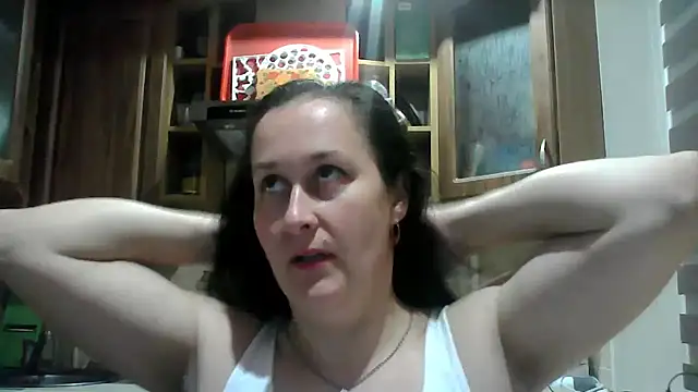 Snapshot of Amandda_ chatting on 10/23/25, 05:44 Amandda online show from 10/23/25, 05:44