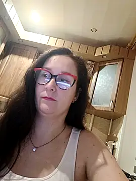 Snapshot of Amandda_ chatting on 11/23/25, 07:24 Amandda online show from 11/23/25, 07:24