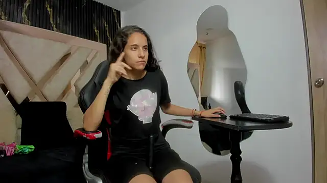 MiaCours online show from 10/11/25, 01:31