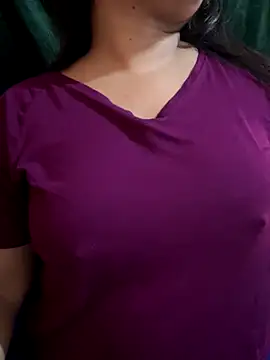 Snapshot of Maggi-is-back chatting on 09/09/25, 04:56 Maggi-is-back online show from 09/09/25, 04:56