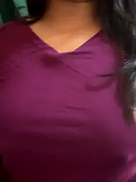 Snapshot of Maggi-is-back chatting on 09/14/25, 02:44 Maggi-is-back online show from 09/14/25, 02:44