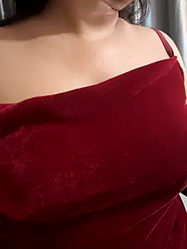 Snapshot of Maggi-is-back chatting on 09/29/25, 02:27 Maggi-is-back online show from 09/29/25, 02:27