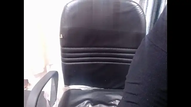 Snapshot of _kamyaa09 chatting on 05/01/26, 09:58 kamyaa09 online show from 05/01/26, 09:58